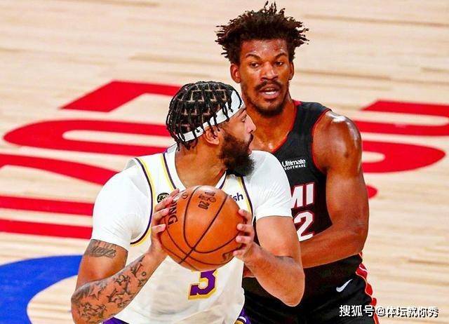  热火大胜尼克斯，巴特勒准三双  