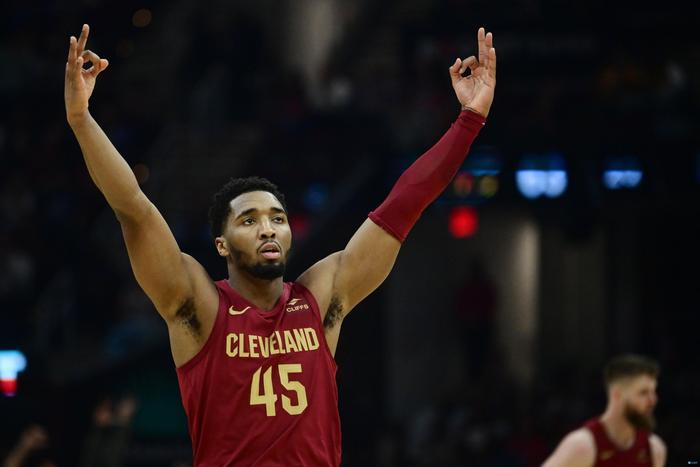  米切尔首节21分骑士大胜公牛取得四连胜佳绩