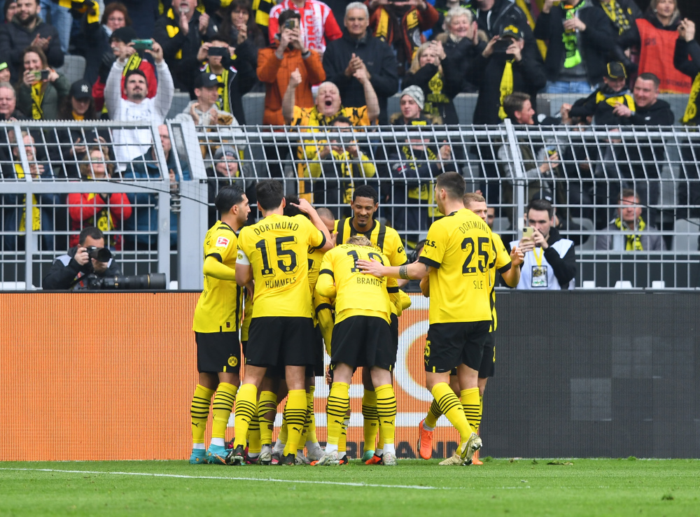  柏林联合团队协作完美演绎德甲整体足球