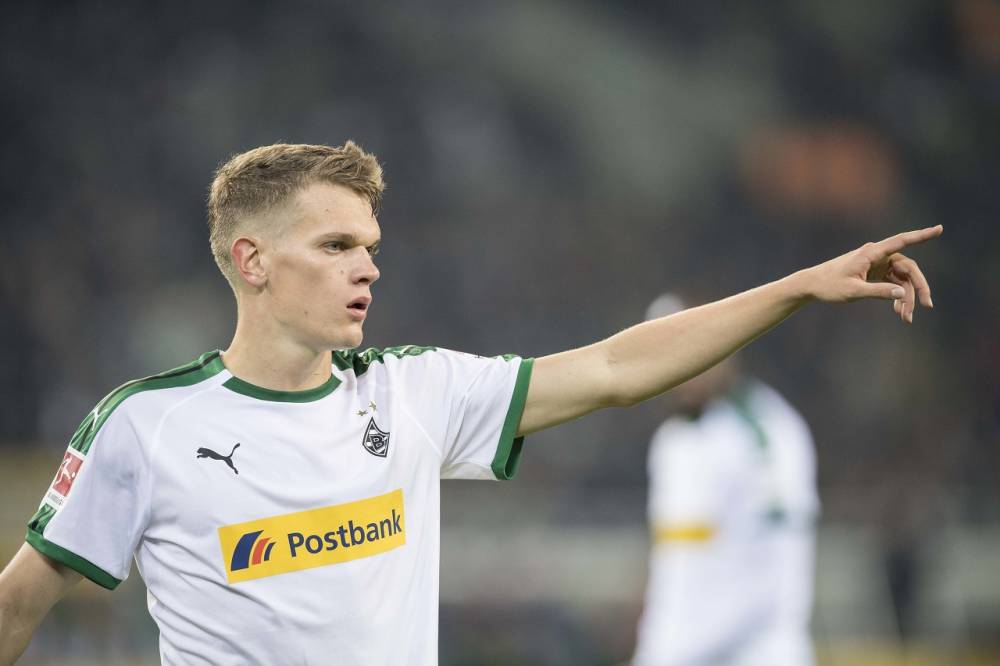  德甲榜首大战上演进球盛宴，拜仁慕尼黑险胜多特蒙德